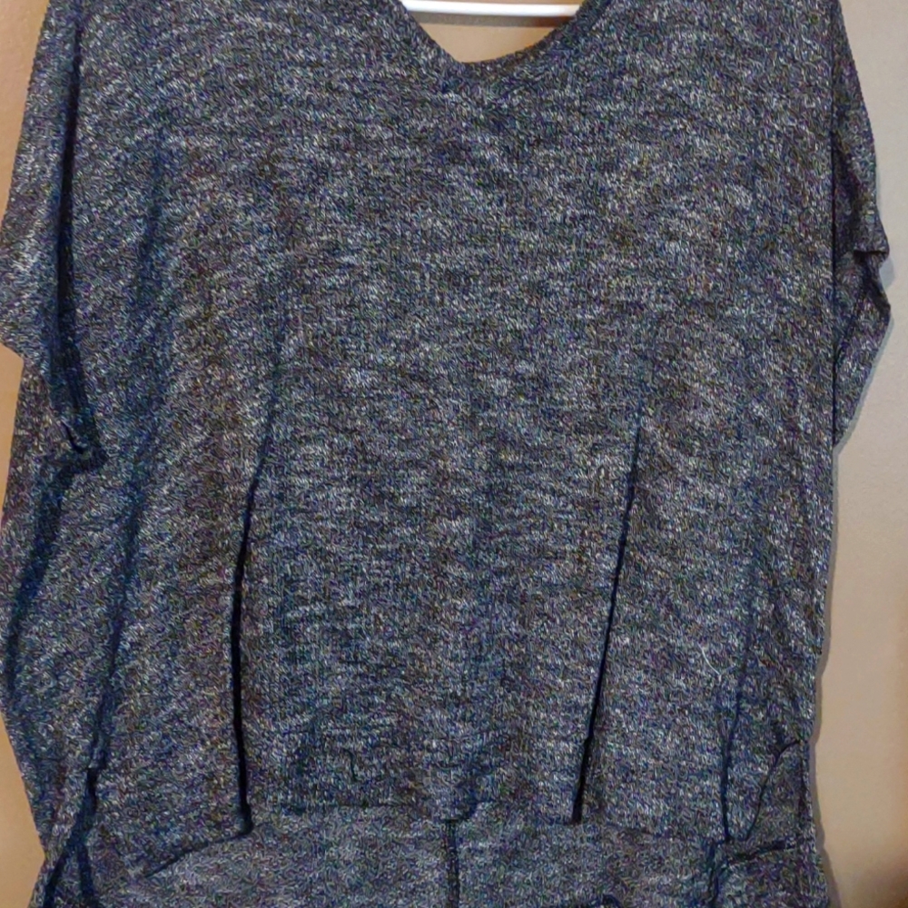 Women's v neck Tshirt